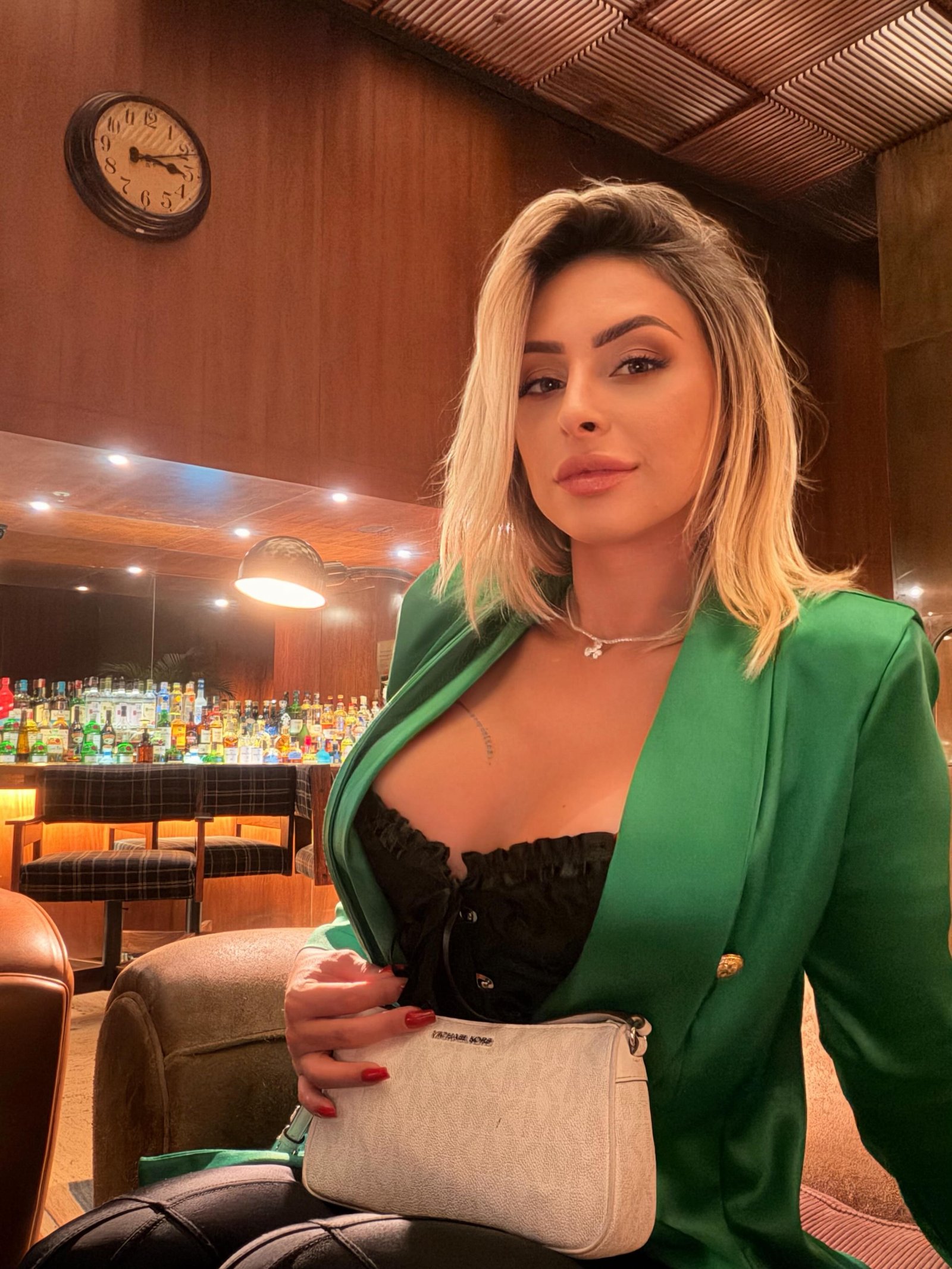 Ana Caroline Galería privada 2