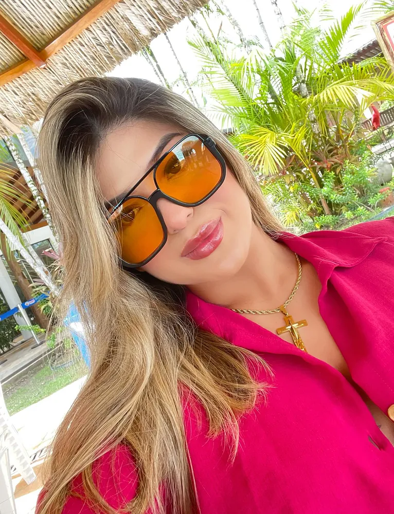 Beatriz, 30 — Sports Physiotherapist & Investor