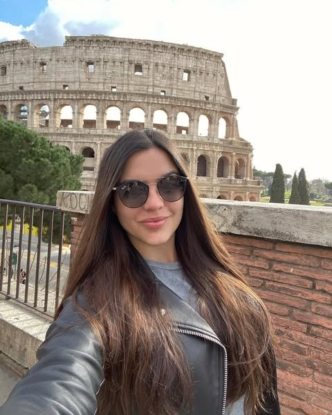 Cristina, 31 — Private Banking Advisor