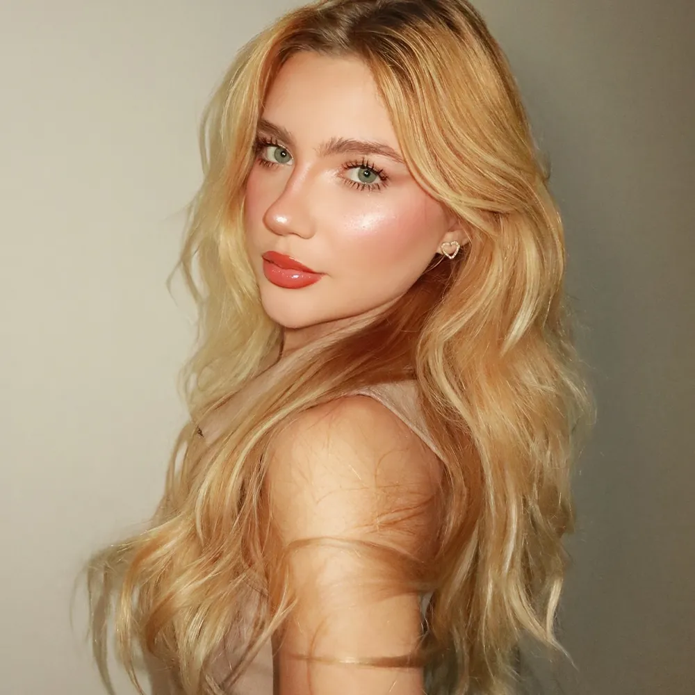 Grazielly, 28 — Hedge Fund Analyst