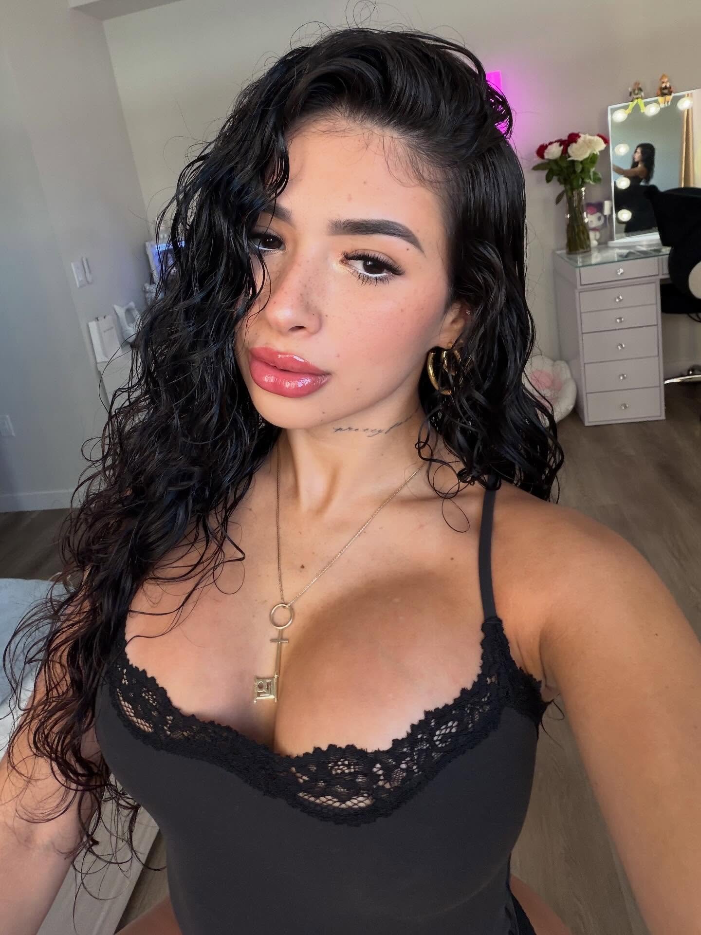 Liana, 27 — Crypto Portfolio Strategist