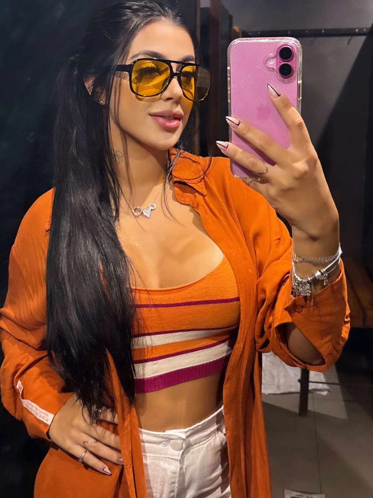 Mari, 26 — Luxury Real Estate Broker