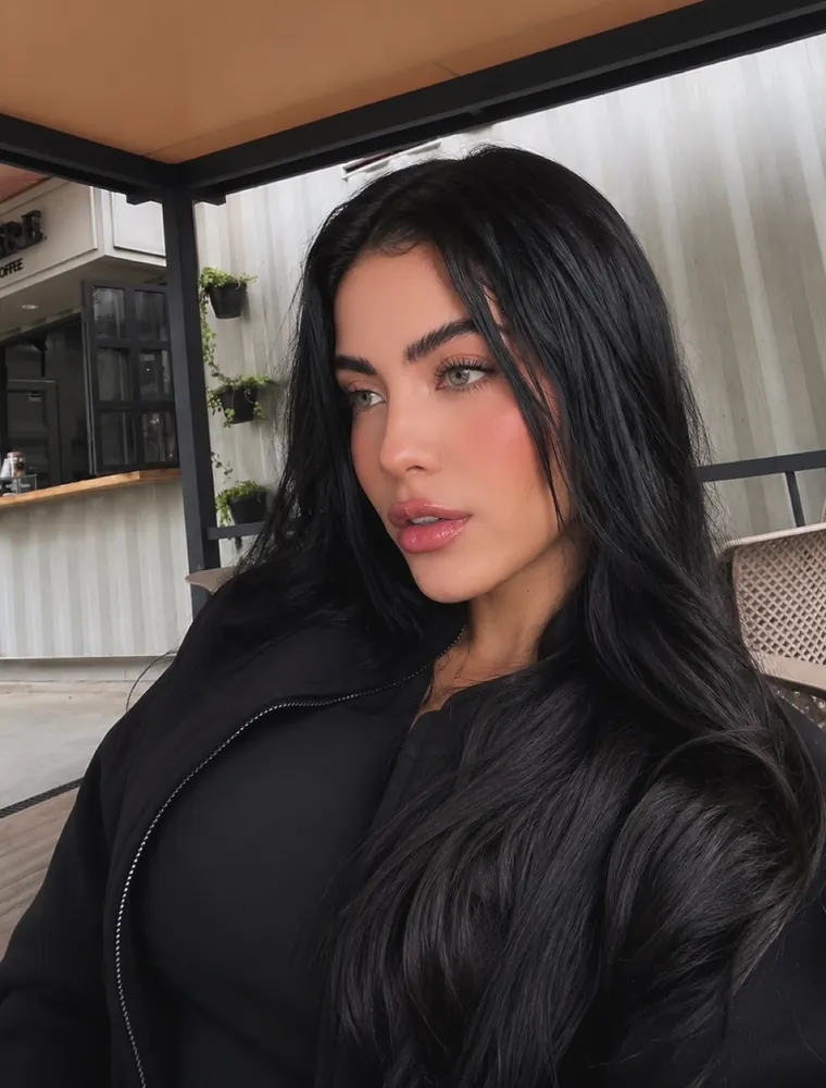 Marisabel Private Gallery 3