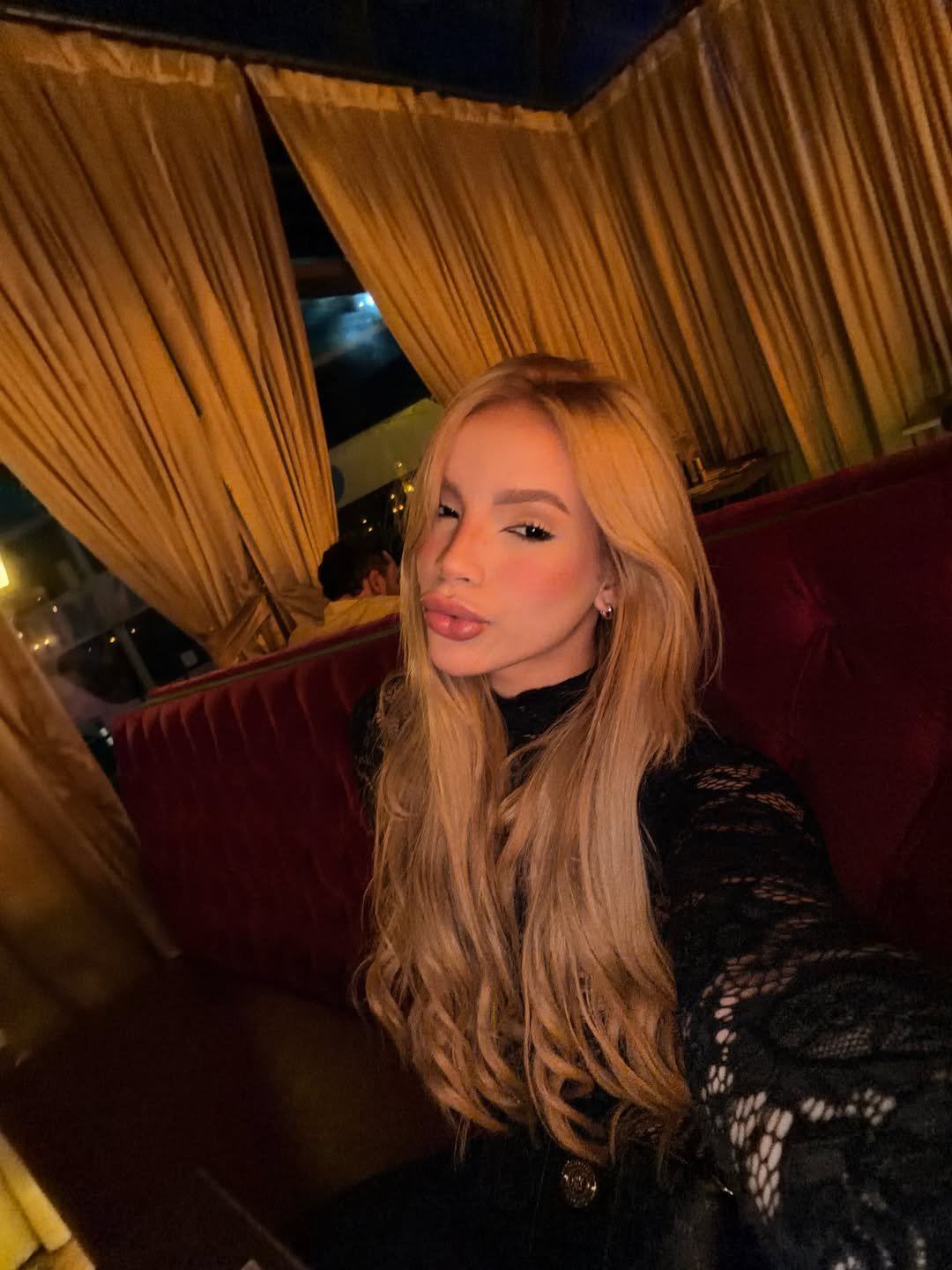 Rayka, 29 — Corporate Lawyer, M&A