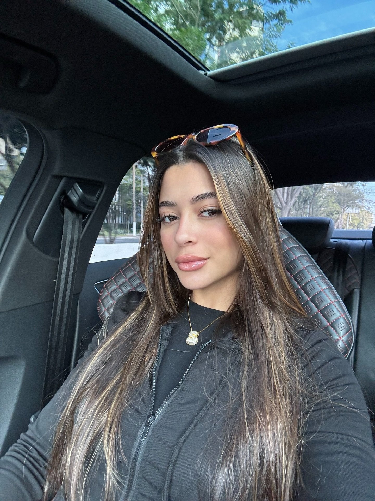 Sabrina R. Galería privada 1